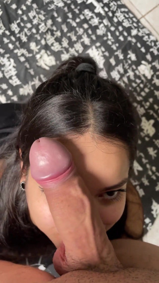 Cute and Submissive Girlfriend Giving a Deep and Sloppy Blowjob to a Big Dick