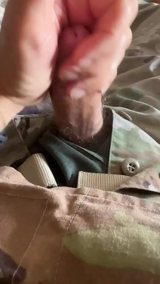 Army Specialist borrows buddy's uniform and jerks off in it leaving a nice creamy load part 1