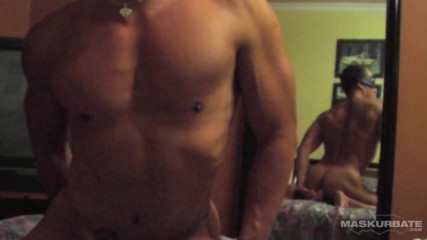 Fit Hunk Jerking Off On His First Sex Tape - Maskurbate