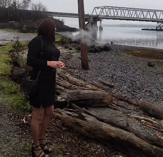Outdoor crossdresser