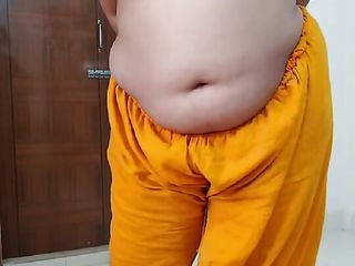 Desi Bahu rani ko Sasur Ji Ne Tapa Tap Chudai Jab Shuva ki Excersize kartihu