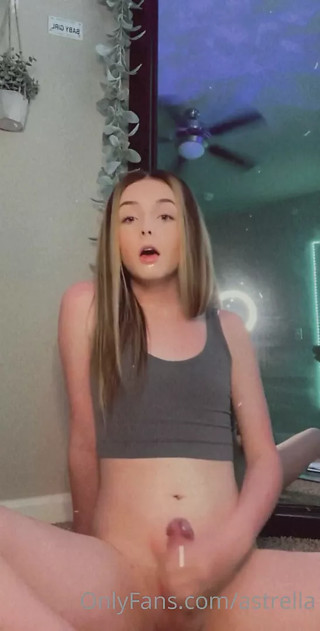 trap masturbating