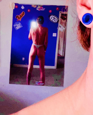Vibrating my little limp kitty , good tease thumbnail