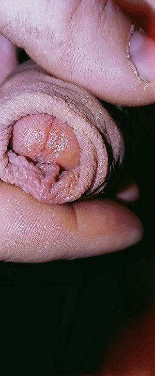 Caress and suck a small thumbnail