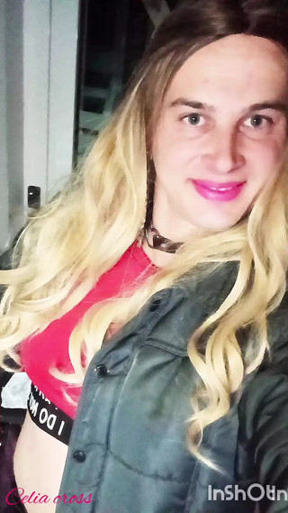 Trans Chaude Petite Salope Trop Sexy celia cross thumbnail