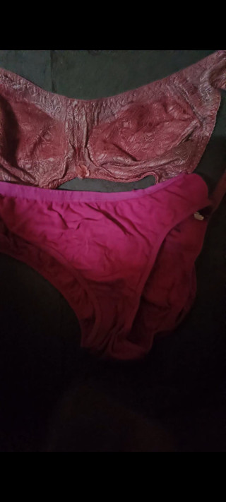 Fap on sis bra and panty