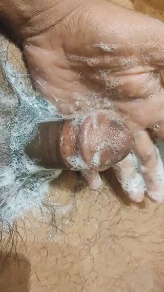 Hand job in tub