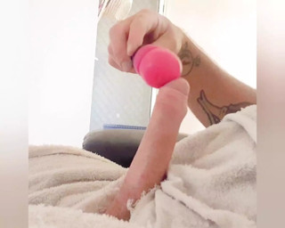 Squirting piss and cumming