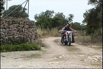 biker girl gets her pussy creamed in the wild