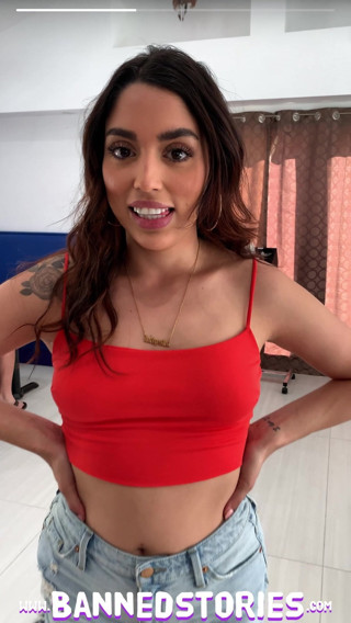 Latina Babe VANESSA SKY, the Lucky Slut, gets Fucked in Public