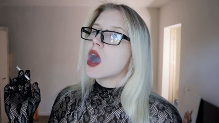 Ashtraygirl
