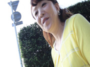 A081G11 Even though she has a slender body, when she takes it off, she boldly takes a picture of her favorite mature woman with big breasts and has SEX!