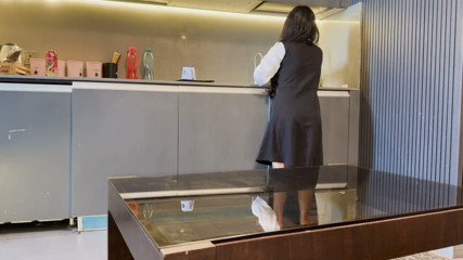 Hotel Maid Ne Customer Ko Extra Service Di or Chudai Karwai