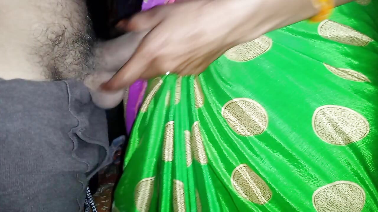 Desi girl friend ki chudai boyfriend ke ghar jata