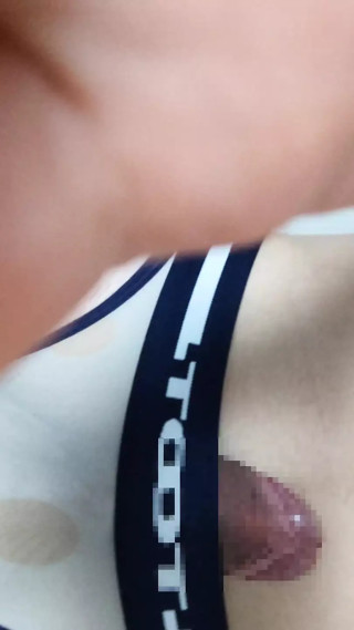 Eresu, too gentle touch to cum...