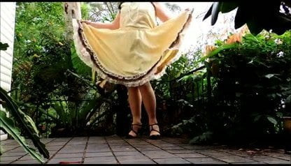 Sissy Ray outdoors 4