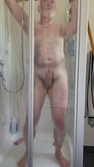 Bearstgt continue to clean naked exposed