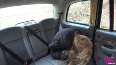 Girl is lost and gets a ride in the ViceTaxi
