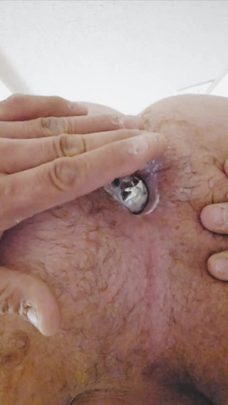 my virgin anus is very narrow, I couldn't insert the plug, can someone help me open it more?
