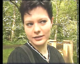 Milf im Wald augfgerissen und mit ins Hotel genommen