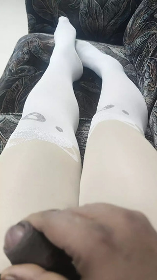 Wank my cock in sexy pantyhose thumbnail