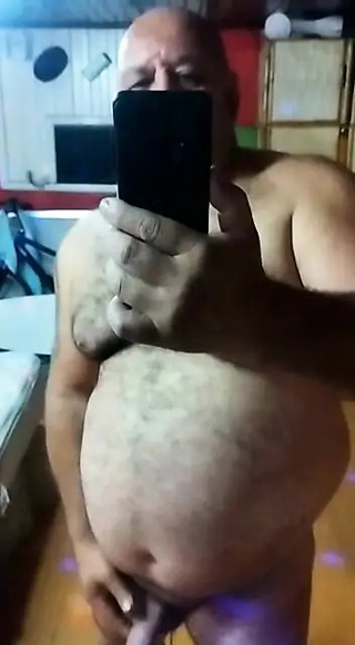 Tiuzao cumming in front of the mirror to show his fans that he's back