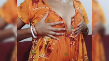 Sexy Indian Girl Master Bating while Home Alone,  Beautiful Girl Bathing
