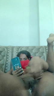 My qute wife fucking with big dildo and playing with pusssy and fingering hard with video call his bf