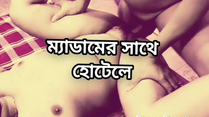 Big ass beautiful mature hot sexy bhabi cheating fuck by neighbour uncle in bedroom