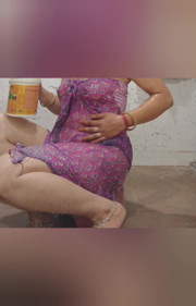 Priya bhabi hot body show in bathroom