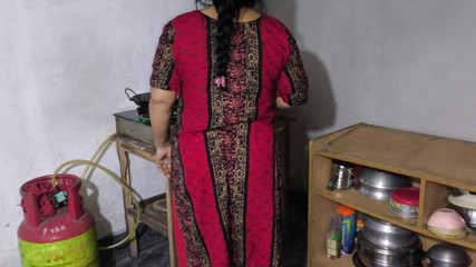 My aunty was cooking so I hugged her and started fucking her in the ass.