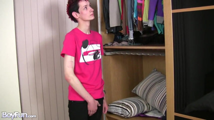 Kyle Masturbating