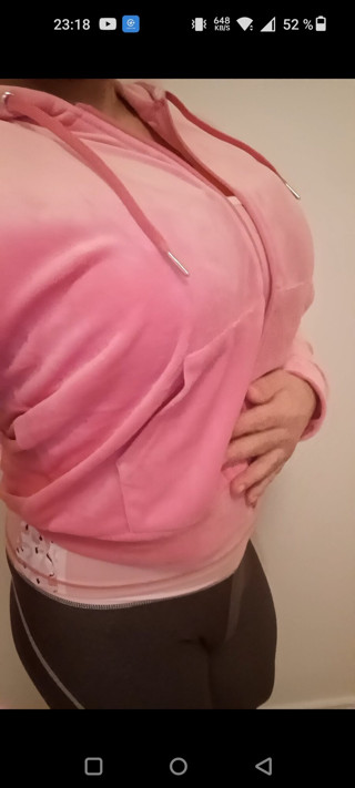 Tranny In Pink Masturbate After Gym. thumbnail
