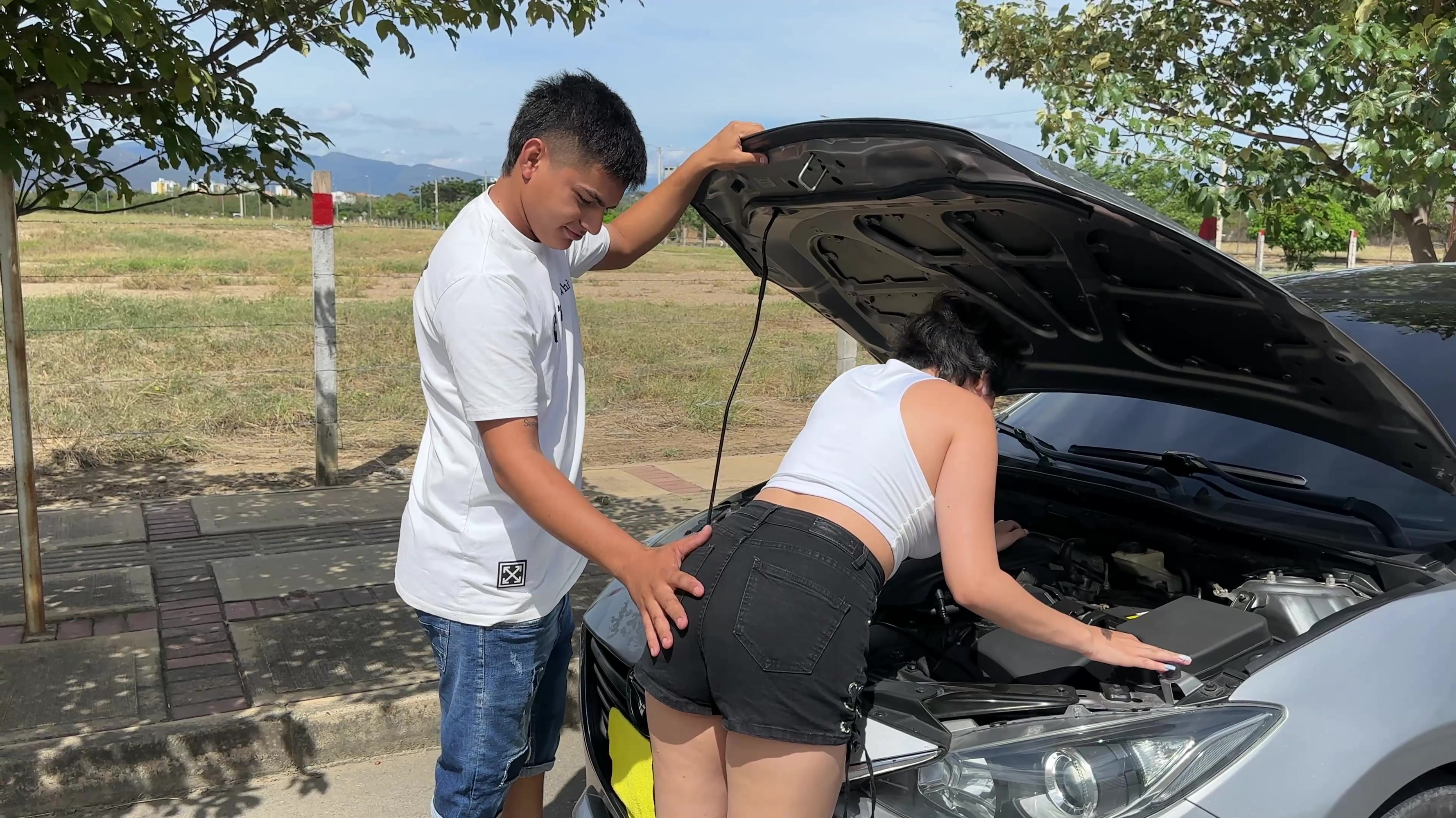 I find a cute girl with her car stranded, so I decide to help her in exchange for it she takes me to her apartment and lets me fuck her hard
