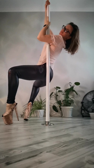 AngelaWhiti video