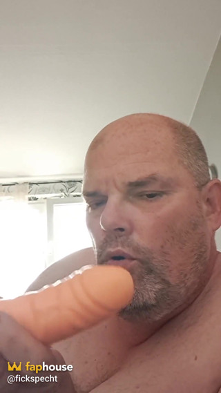 The Slut Was Addicted to a Quick Fuck