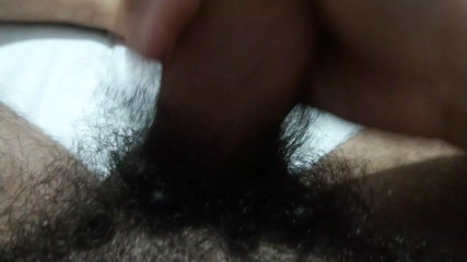 And let's have a good handjob. Hairy giving a show in the handjob.