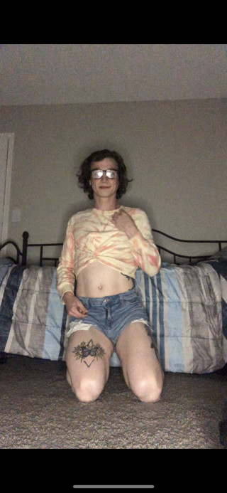 Tessa Rivers talks dirty to Daddy and shows off her riding skills on her Dildo strapped backpack! thumbnail
