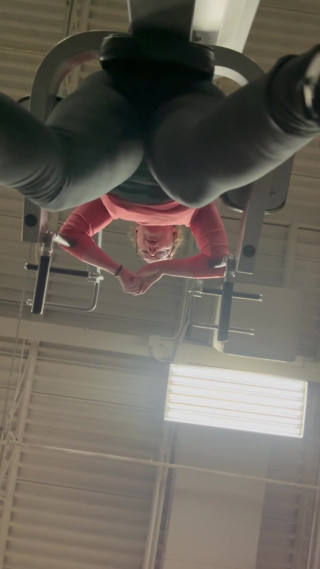 First Time Gym Orgasm!! Cumming at the Gym From an Ab Workout