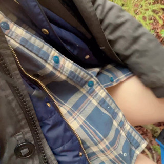 pussy pissing  water on the rock