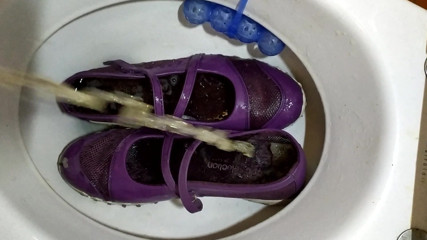 Piss to sport ballerina flats
