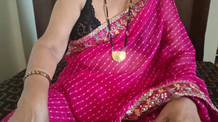 Gulabi Saree MILF Shilpa Selflove