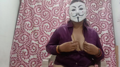 Desi aunty showing down no pante enjoy the day