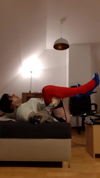 Machine fucks cleaning Lady