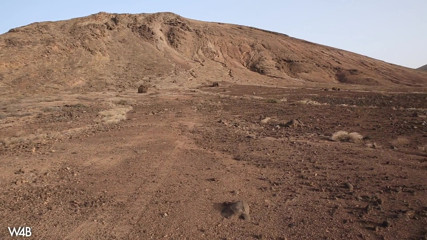 What would you guess that Maria can do on a lonely desert?