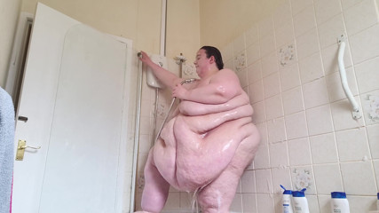 shower jiggles and washing pt 3