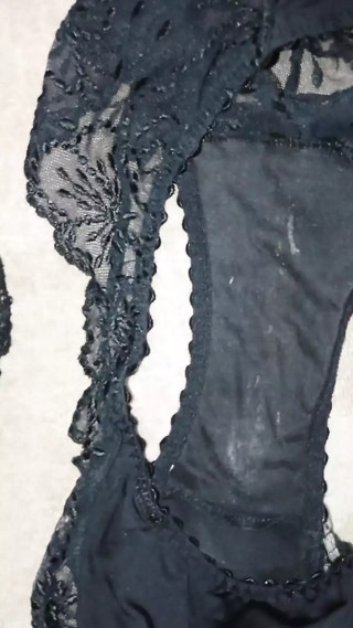 Wifes panties cum thumbnail