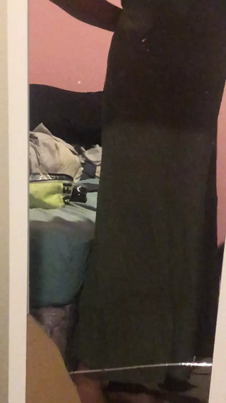 New dress, No Panties 🤭 thumbnail