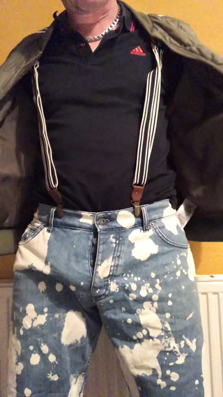 Skinhead strips, wanks &amp; eats his own cum