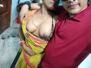Beautiful Savita Bhabhi Hot Romantic Blowjob with Young Brother in Law Before Going Market